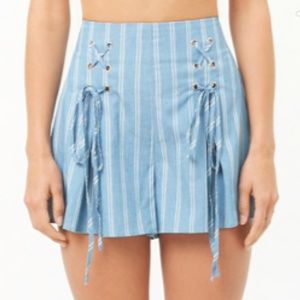 Pinstriped Lace-Up Pleated Shorts NEW M Blue High-Waisted High Rise Waist